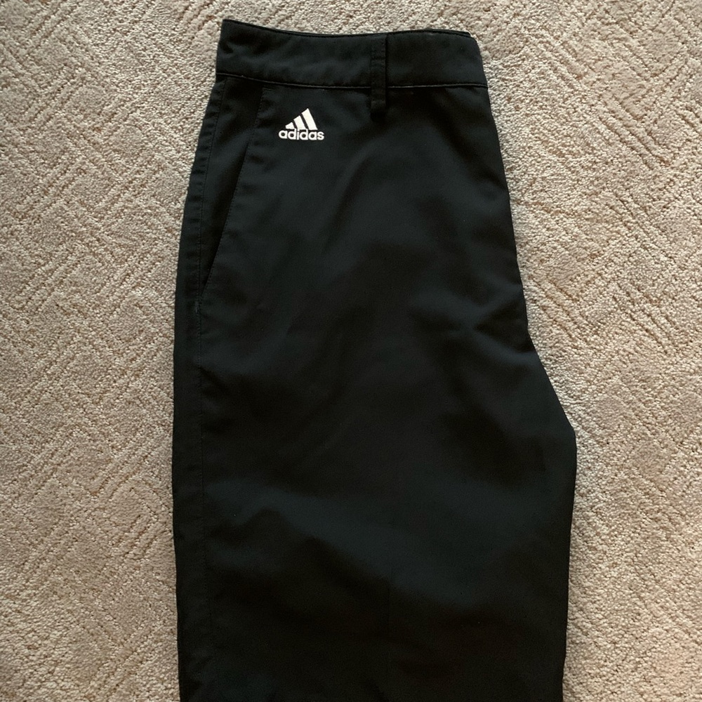 Men’s golf shorts